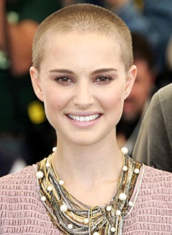Natalie Portman se cortó al rape para su rol en "V for Vendetta"